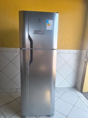Geladeira inox Eletrolux