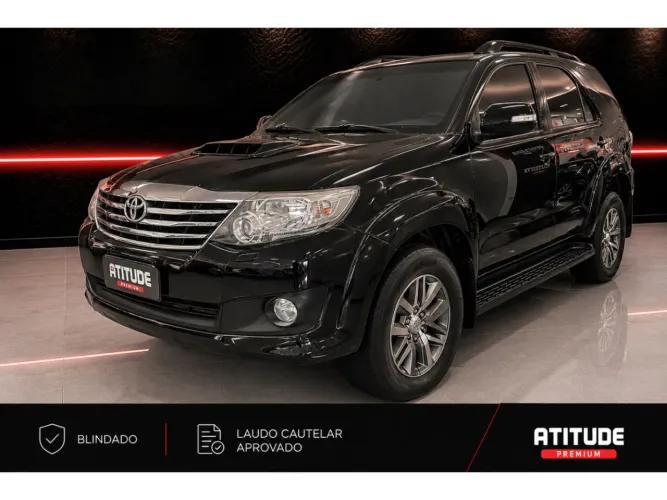Toyota Hilux SW4 SRV D4-d 4X4 3.0 TDI Dies. AUT 2015
