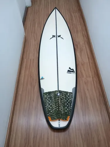 Prancha RM túnel crew 6'0 18 3/4 2 5/16 27.5l EPS EPOXY 