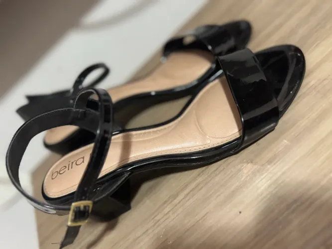 Vendo Salto Beira Rio Original 38