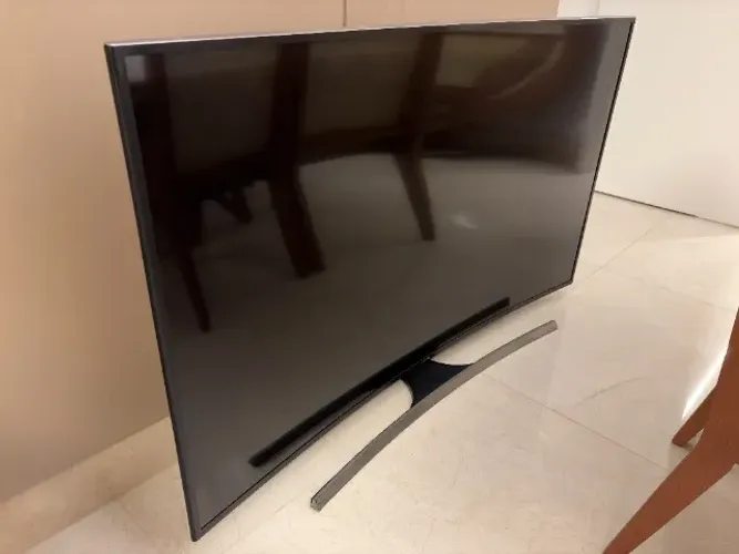 TV Samsung 65" Curva 4K Smart TV UHD UN65JU6700 - Excelente Estado
