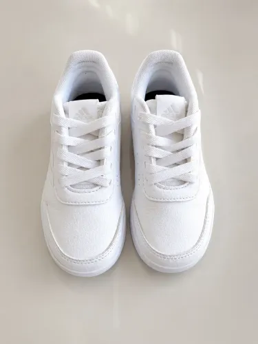 Tenis adidas infantil tam 26