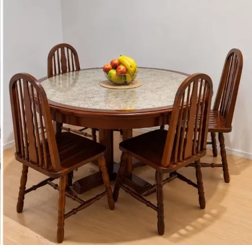 Mesa de jantar redonda pedra e madeira (1,30 metros) + 4 cadeiras