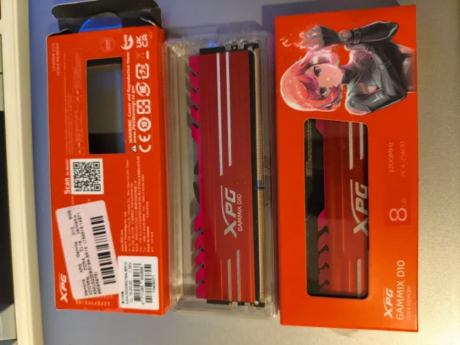 Memória RAM - 2 pentes de 8gb (totalizando 16gb)