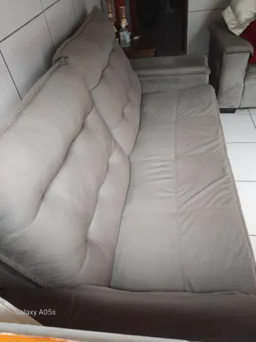 Vendo 2  sofás 3 e 2  lugares ...