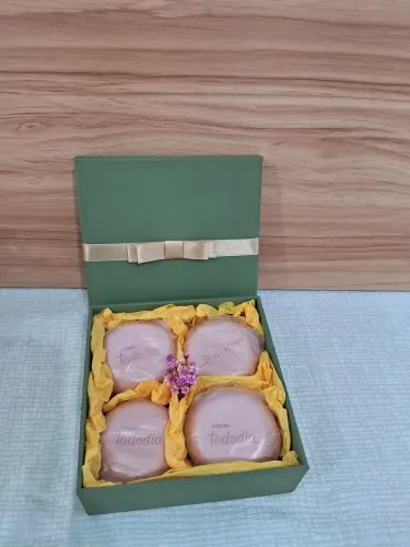 Caixa Premium com sabonetes natura