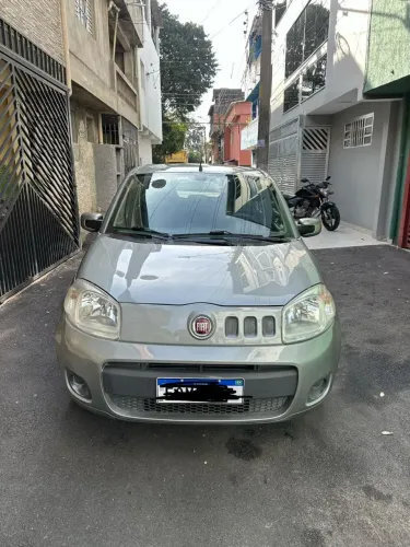 Fiat Uno Attractive 1.4 EVO Fire Flex 8V 4P 2011