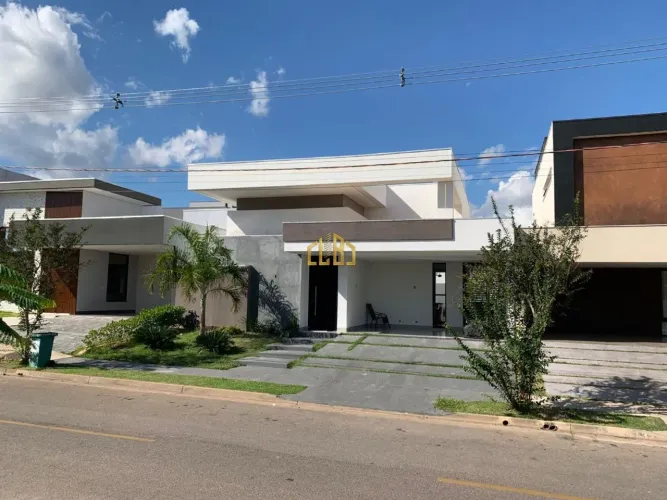 Casa térrea com 03 suítes á venda no Condomínio Florais da Mata em Várzea Grande/MT.