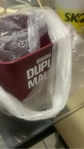 Baldes e suporte bebidas
