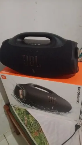 Bombox 4