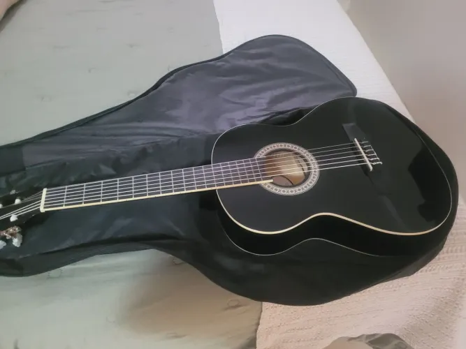 Violão (pouco usado)
