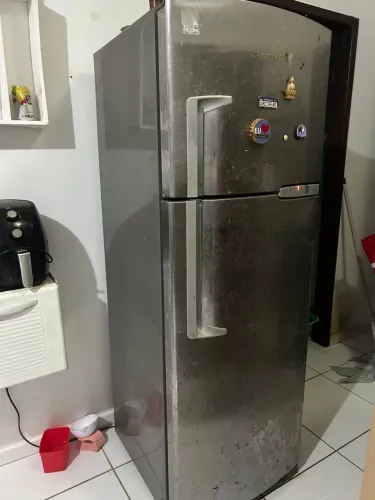 Vendo geladeira frost free