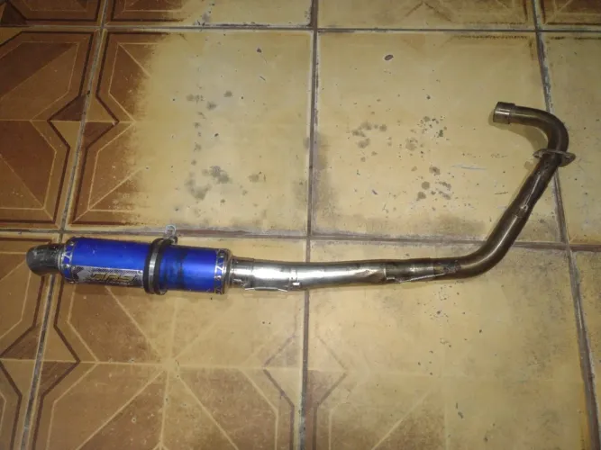 Vendo cano de moto 
