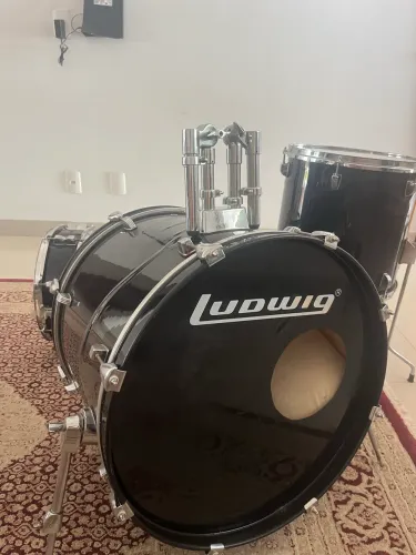 Bateria Ludwig acendent