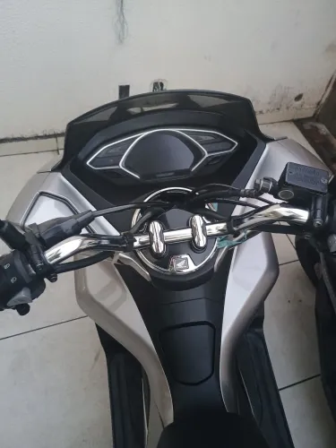 A maís nova do Olx, a melhor moto da categoria