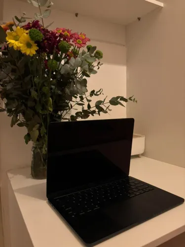 MacBook Air M3 24GB RAM / 2TB SSD