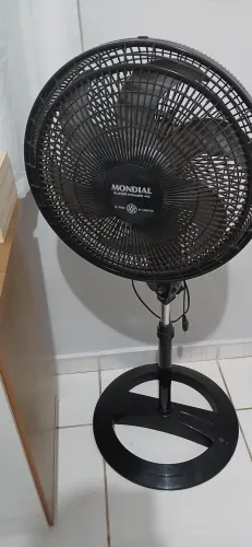 Ventilador 220v semi novo