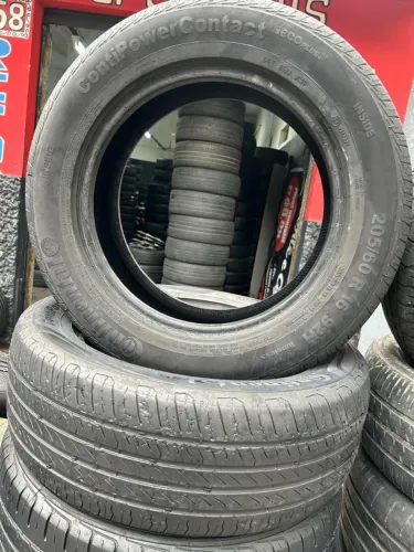 Pneus 205/60/16 continental por 400$ os 2 instalados