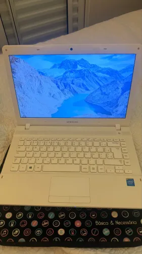 Notebook Samsung 270E SSD 240GB | 4GB RAM | Windows 10 Pro