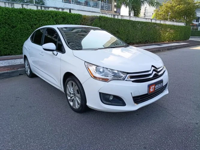 Citroen C4 Lounge Tendance 1.6 Turbo Flex Aut. 2015