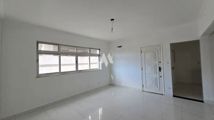 Apartamento 2 Dormitórios para Locação no Condomínio Saint Hilaire com Elevador e Garagem