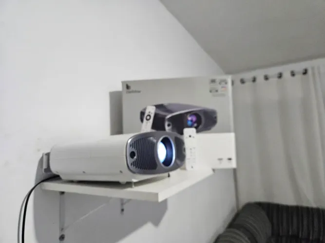 Vende se projetor bettdow