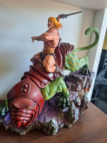 He-man gato guerreiro iron studios