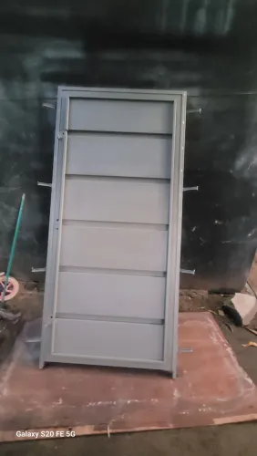 Vende se essa porta 210x90