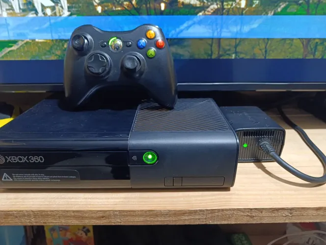 Xbox 360 super slim