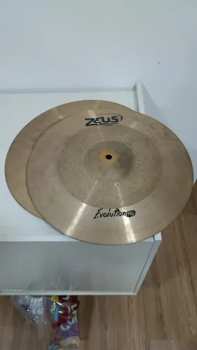 Vendo par de hi-hat Zeus evolution pro 14' liga b10