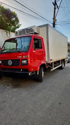 VENDO 3/4 FRIGORÍFICO - VW 7100 | Baú Refrigerado Thermo King | Pneus Novos