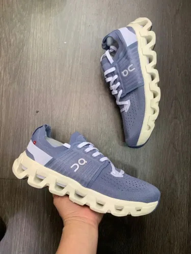 *TÊNIS ON RUNNING CLOUDSWIFT 4*