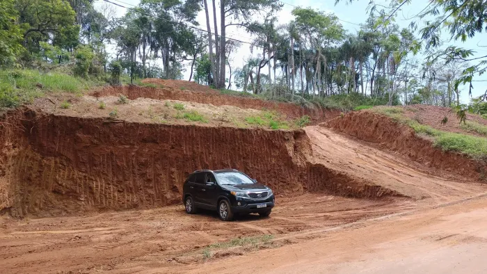 Lindo terreno em área verde próximo a Alphaville