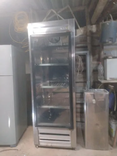 Cervejeira vertical toda inox funcionando perfeitamente 2300