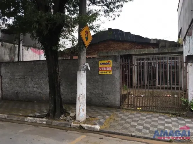 Imovel Comercial em Jacareí, no bairro Parque Brasil, à venda.