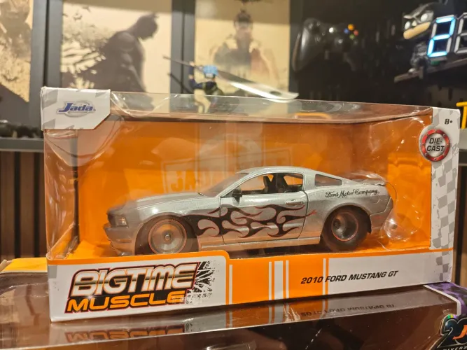 Miniatura 1:24