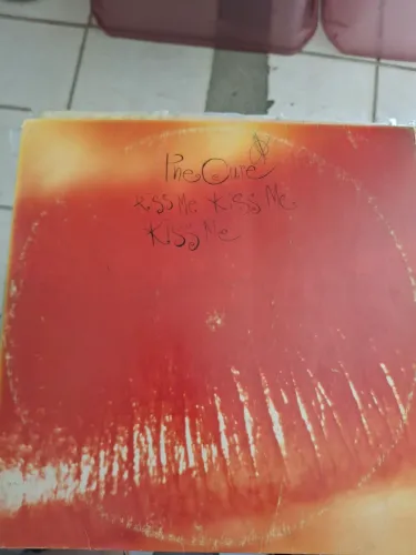 Lp The Cure Kiss me, Kiss me. Ótimo estado. Sem arranhões. 