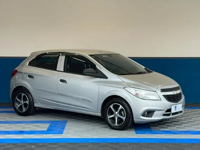 Chevrolet Onix JOY Hatch 1.0 8V Flex Mec. 4P 2017