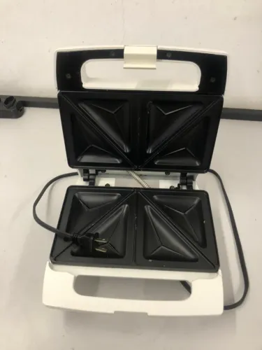 Sanduícheira Sínger 110v Branco