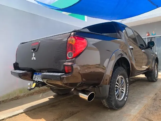 Mitsubishi L200 Triton HPE 3.2 CD TB Int.diesel AUT 2015