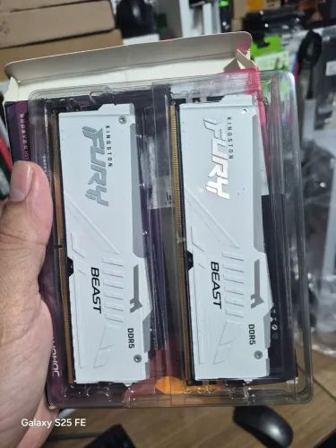 Kit memórias 2x16GB, DDR5 6000MHZ CL46, HIPER FURY BEST ARGB 