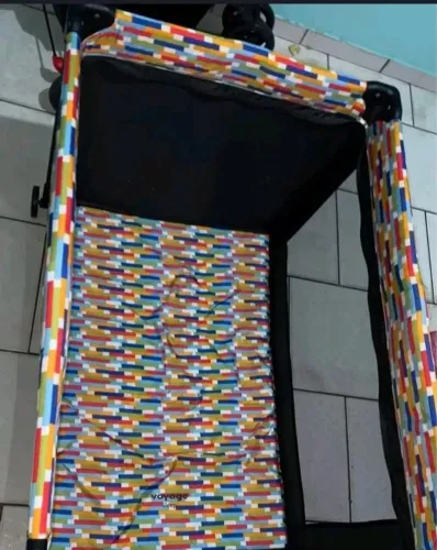 Berço portátil marca Voyage