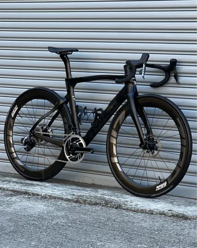 Speed Pinarello Dogma F12 
