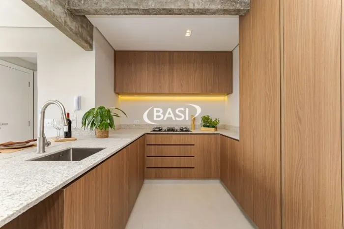 Apartamento Reformado de 3 Quartos à Venda no Bigorrilho | 119 m² | 3 quartos | 1 suíte |