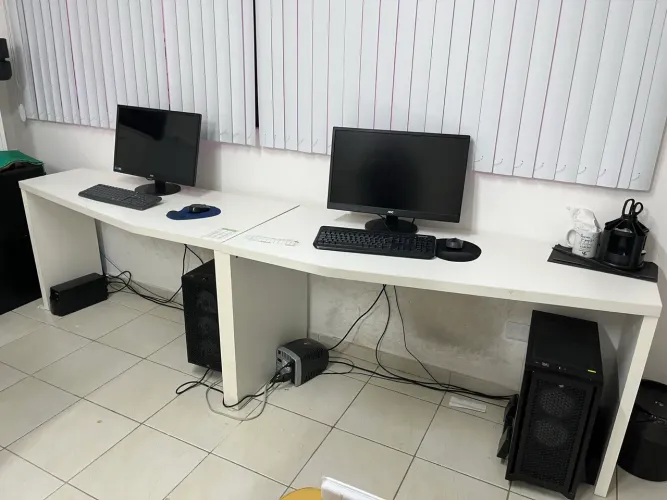 Conjunto de mesas escritório tok stok