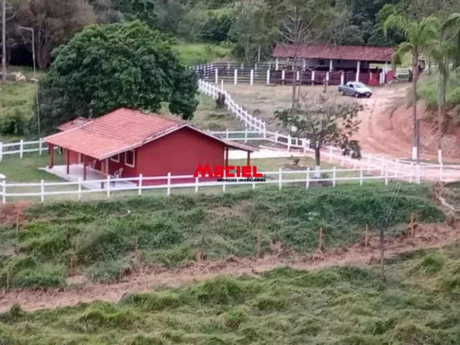 Sítio com 30 alqueires (726.000 m²) localizado na zona norte de São José dos Campos/SP