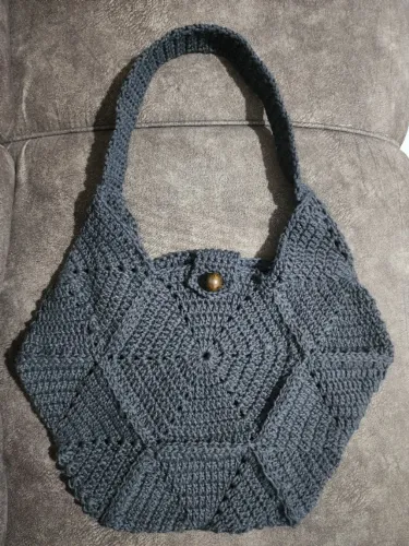 Bolsa Hexágono de Crochê - cor Cinza Chumbo