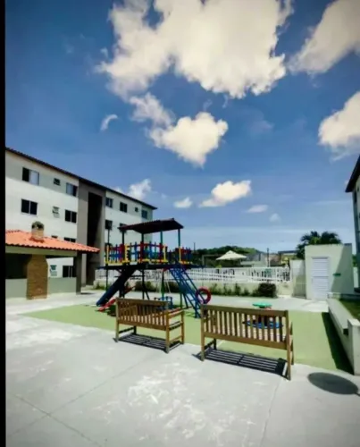 Ref. 398 Oportunidade no Porto D'antas ventilado, iluminação, e telas de proteção nas jane