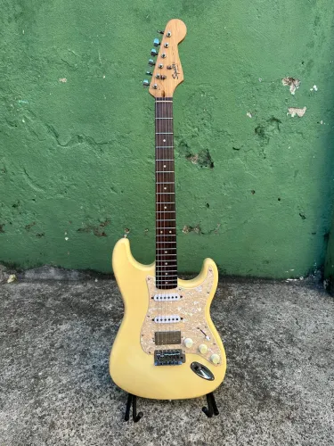 Squier Stratocaster Bullet 