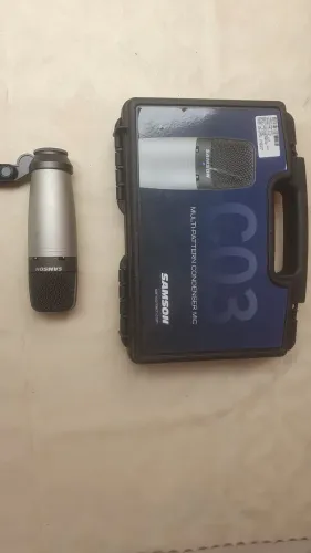 Microfone condensador multipadrão Samson C03